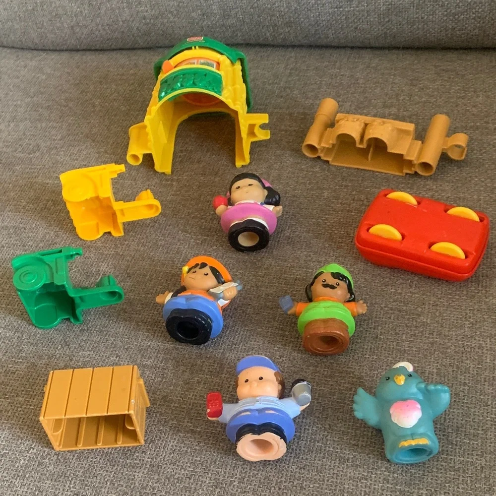 Fisher-Price Little People Assorted Figures Vegetable Stand Car Toy Chest Bird